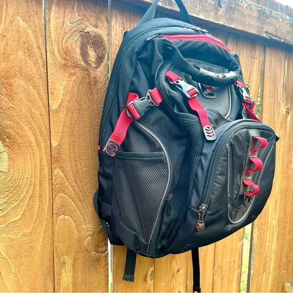 Wenger Maxxum Laptop Backpack, Fits 16 Inch Laptop, Black/Red - Picture 5 of 9